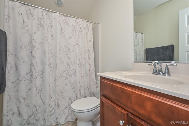 8013 Rutland Village Dr, Mechanicsville, VA 23116 - full bathroom with vanity and curtained shower