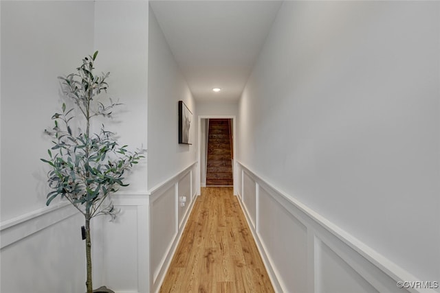 6504 Sanford Springs Cv, Midlothian, VA 23112 - corridor featuring a wainscoted wall, light wood-type flooring, recessed lighting, and a decorative wall