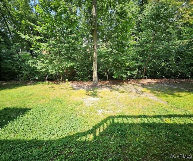 10278 Henderson Hall Rd, Mechanicsville, VA 20116 - view of green lawn with a view of trees