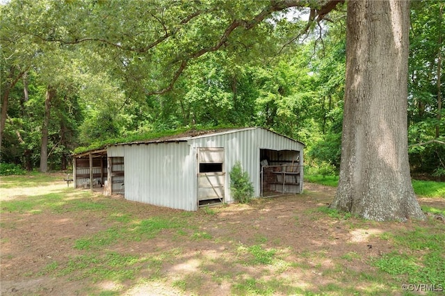 2000 Point Of Rocks Rd, Chester, VA 23836 - view of pole building featuring a view of trees