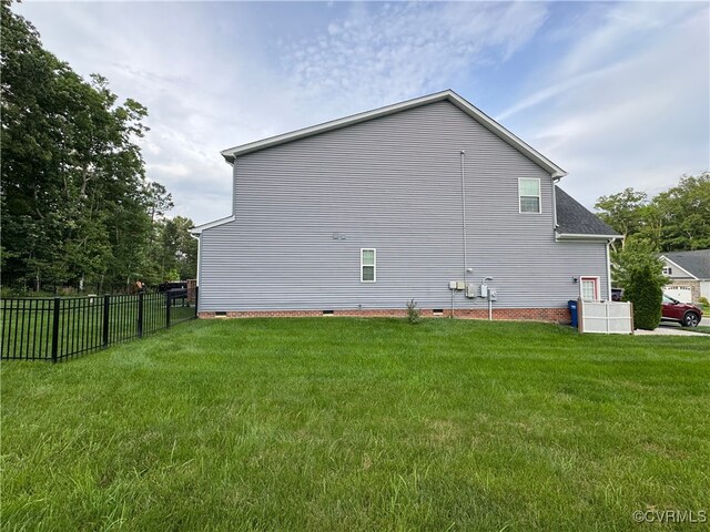 15518 Centerline Ct, Chesterfield, VA 23832 - view of side of property with crawl space and a shingled roof