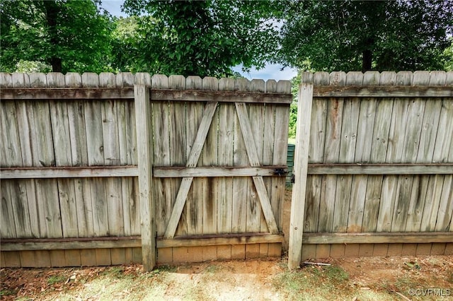 405 Hollybrook Ridge Ln, Richmond, VA 23223 - view of gate