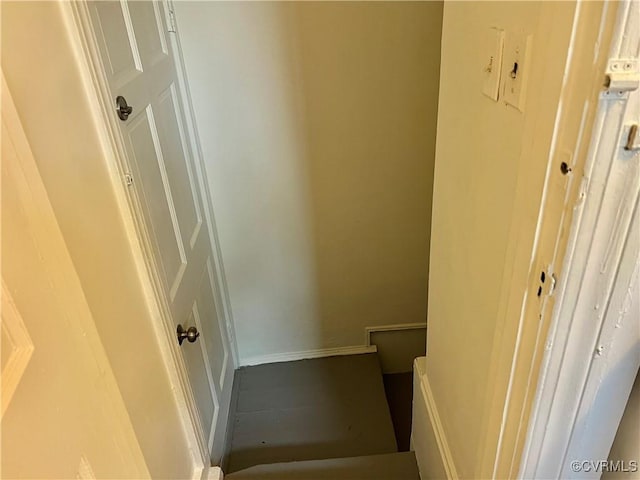 3305 Jeter Ave, Richmond, VA 23222 - view of stairway