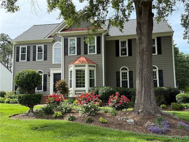 6013 Glen Abbey Dr, Glen Allen, VA 23059 - colonial home with roof with shingles