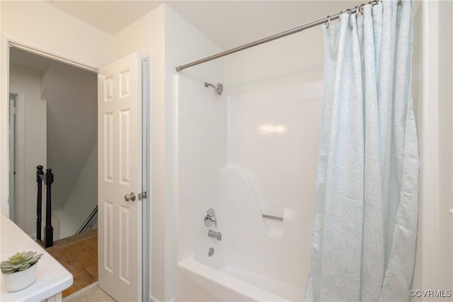 13119 Glenmeadow Ct, Midlothian, VA 23114 - full bathroom featuring shower / bath combination with curtain
