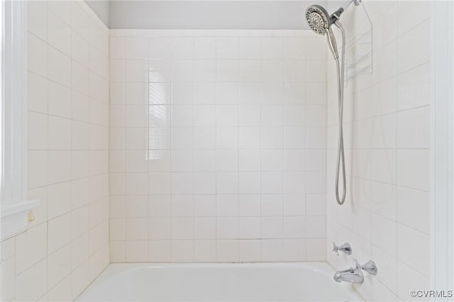 1012 Ridgecliff Dr, Richmond, VA 23224 - bathroom with tub / shower combination