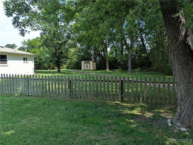 186 Piedmont Ave, Colonial Heights, VA 23834 - view of yard featuring a storage unit