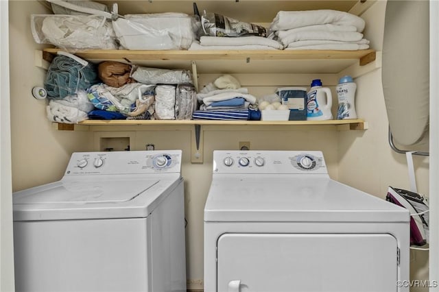 4855 Cypress Point Cir Unit 104, Virginia Beach, VA 23455 - laundry room featuring washer and clothes dryer