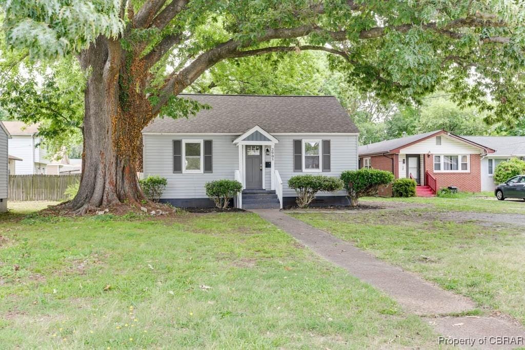2905 Victoria Blvd, Hampton, VA 23661 - view of front of house