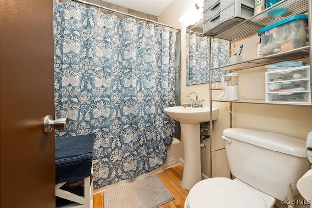 104 N Beech Ave, Henrico, VA 23075 - full bathroom with wood finished floors and a shower with shower curtain