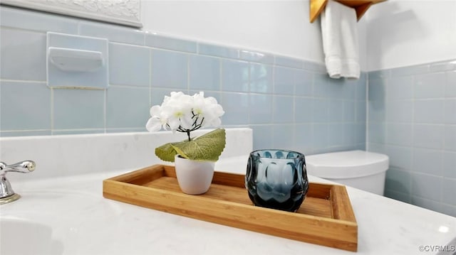 2711 Salisbury Rd, Midlothian, VA 23113 - bathroom with tile walls and toilet
