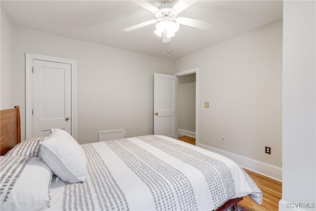 619 Roseneath Rd Unit U21, Richmond, VA 23221 - bedroom with light wood finished floors and a ceiling fan