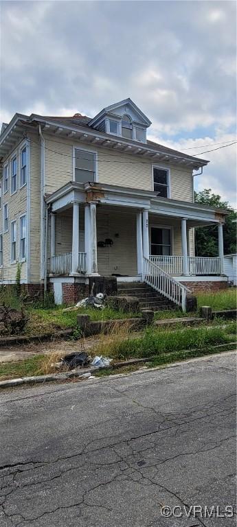 22 Corling St, Petersburg, VA 23803 - view of front of home with a porch