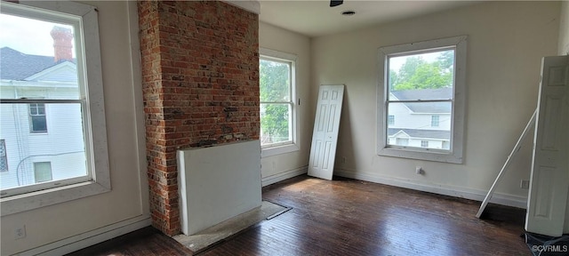 22 Corling St, Petersburg, VA 23803 - unfurnished room featuring hardwood / wood-style flooring and baseboards