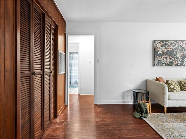 1627 Skipwith Rd, Henrico, VA 23229 - corridor with wood finished floors and baseboards