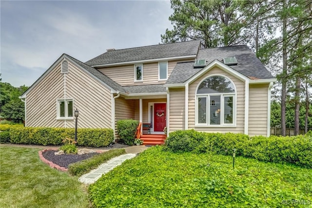 2711 Robson Ct, Henrico, VA 23233 - view of front facade featuring a front yard and a shingled roof