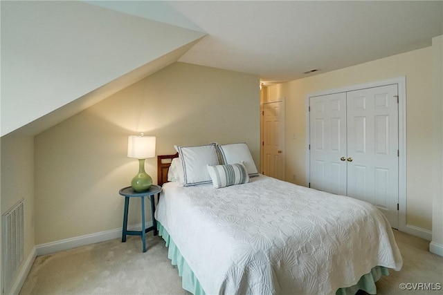 5116 Belmont Park Rd, Glen Allen, VA 23059 - bedroom with carpet, a closet, and lofted ceiling