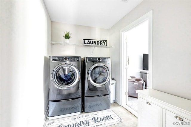 9401 Alsace Ct, Mechanicsville, VA 23116 - laundry room featuring washer and dryer