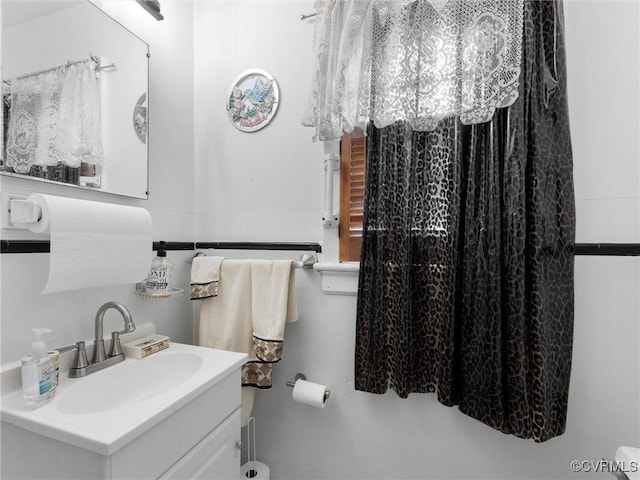 3204 Evergreen Ave, Hopewell, VA 23860 - bathroom with vanity and toilet