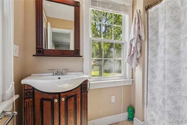 3608 Shell Rd, Newport News, VA 23661 - full bath featuring vanity and curtained shower