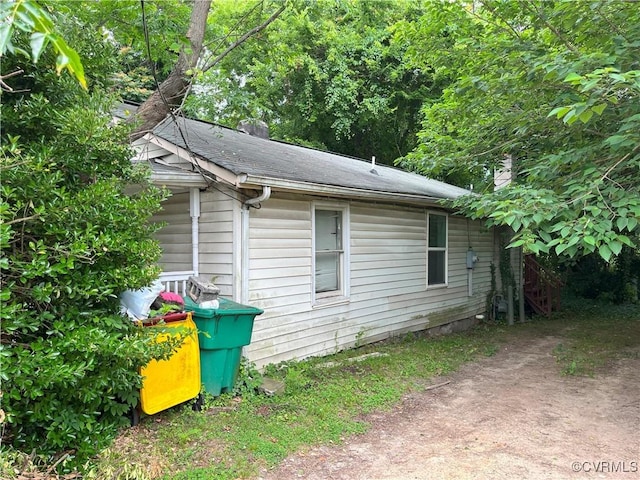 511 Hannon St, Petersburg, VA 23803 - view of home's exterior featuring roof with shingles