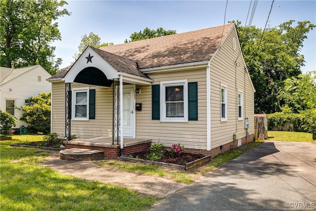 2149 Park Ln, Henrico, VA 23230 - view of front of home with a shingled roof and a front yard