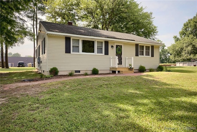 7284 Farinholt St, Gloucester, VA 23061 - view of front facade featuring a front lawn and crawl space
