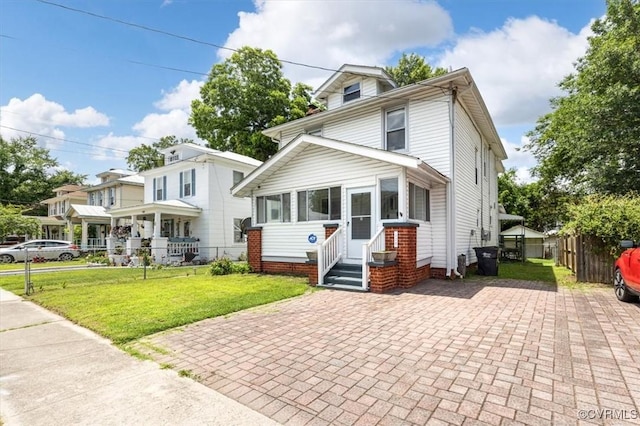 224 Hamilton Ave, Colonial Heights, VA 23834 - view of american foursquare style home