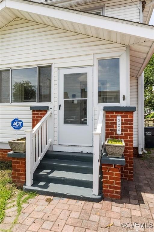 224 Hamilton Ave, Colonial Heights, VA 23834 - entrance to property