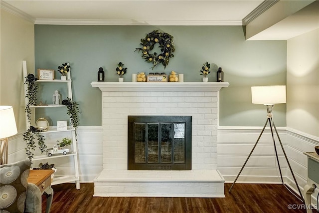 813 Spirea Rd, North Chesterfield, VA 23236 - detailed view of wood finished floors, crown molding, a fireplace, and wainscoting