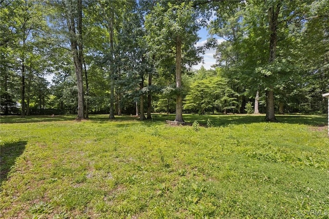 8238 Lansdowne Rd, Mechanicsville, VA 23116 - view of grassy yard