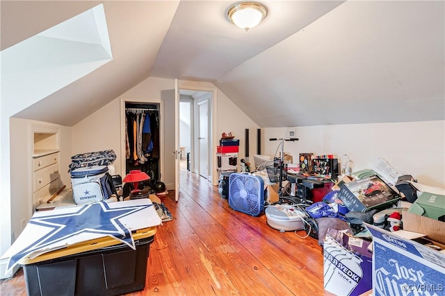 18 E 36th St, Richmond, VA 23224 - bonus room featuring light wood-style floors and vaulted ceiling