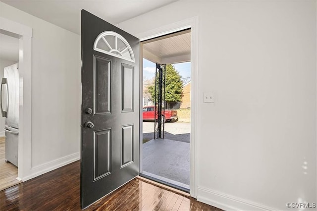 1505 Floyd St, Petersburg, VA 23803 - entryway with dark wood-style floors and baseboards