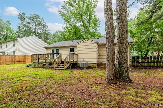 4814 Mill Park Ct, Glen Allen, VA 23060 - rear view of house featuring a deck and a fenced backyard