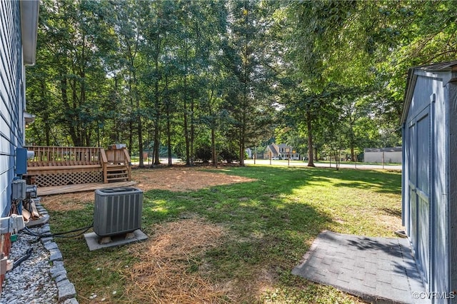 14106 Pensive Pl, Midlothian, VA 23112 - view of grassy yard featuring a deck