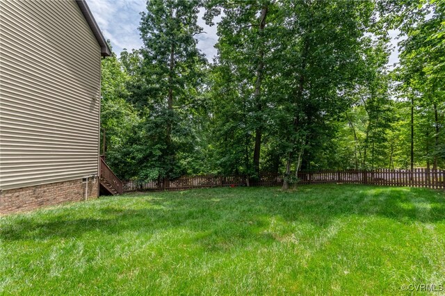 8307 Blackrail Pl, Chesterfield, VA 23832 - fenced backyard with stairs