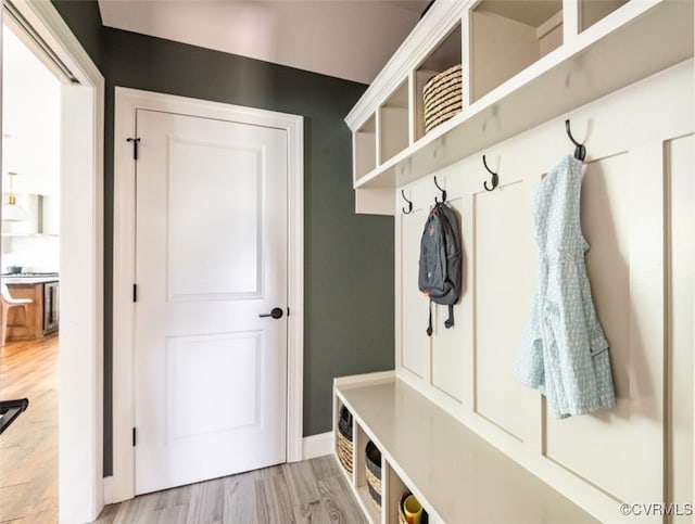 11075 Ellis Meadows Ln, Glen Allen, VA 23059 - mudroom with light wood-style floors