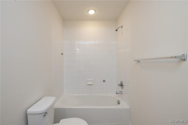 1712 Binford Ct, Cobbs Creek, VA 23223 - bathroom with toilet and shower / bathtub combination