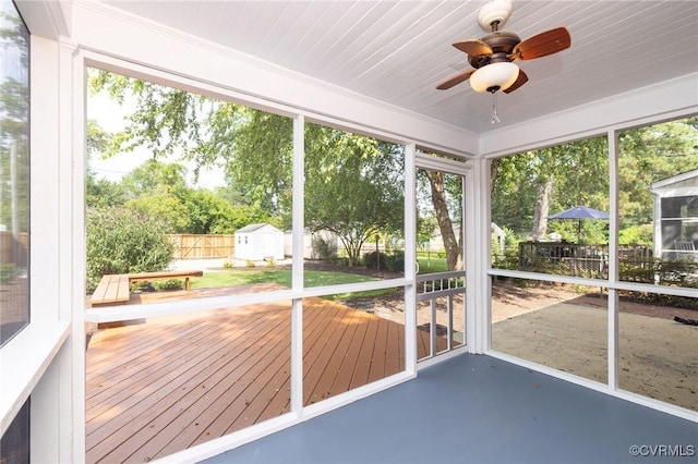 4024 W Grace St, Richmond, VA 23230 - unfurnished sunroom with ceiling fan
