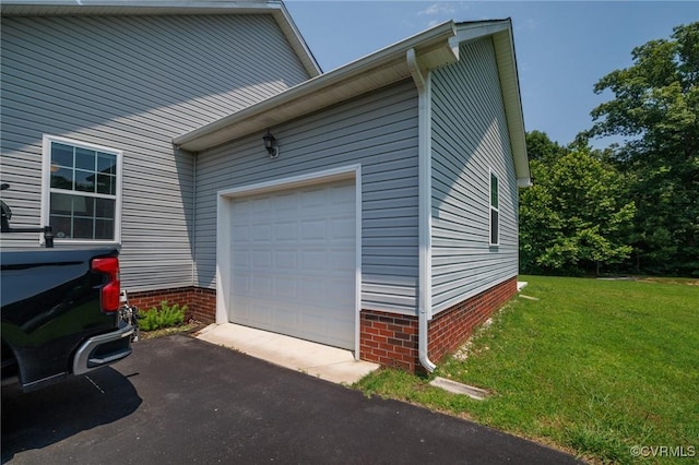 9949 Reymet Ct, North Chesterfield, VA 23237 - garage featuring driveway