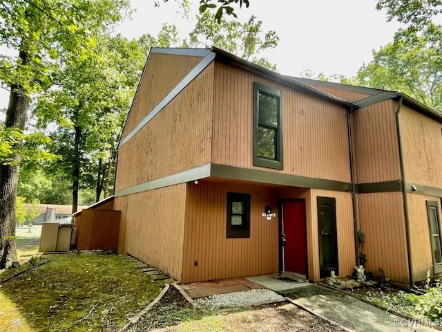 11767 N Briar Patch Dr, Midlothian, VA 23113 - view of modern home