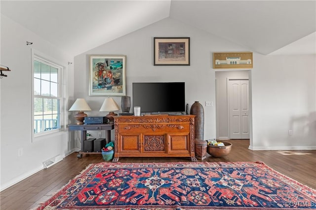 4473 Pin Oak Rd, Prospect, VA 23960 - living area with wood finished floors and lofted ceiling