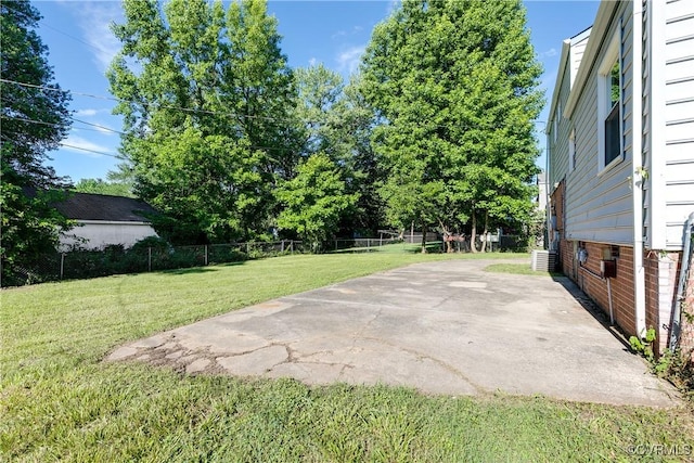 619 Winnetka Ave, Richmond, VA 23227 - view of yard with a patio