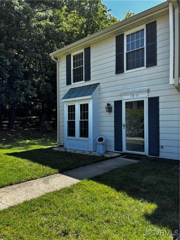 1811 Random Winds Ct, Henrico, VA 23238 - view of front of home featuring a front lawn