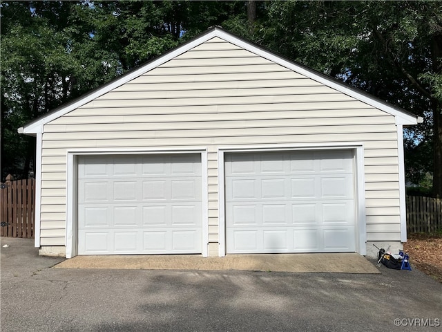 12027 Old Buckingham Rd, Midlothian, VA 23113 - view of detached garage