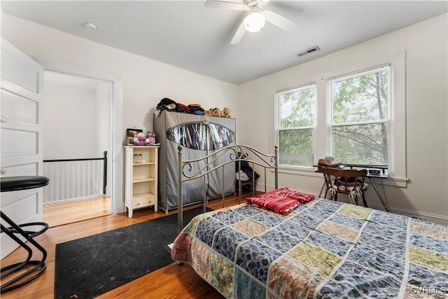 104 E 5th St, Mineral, VA 23117 - bedroom with wood finished floors and a ceiling fan
