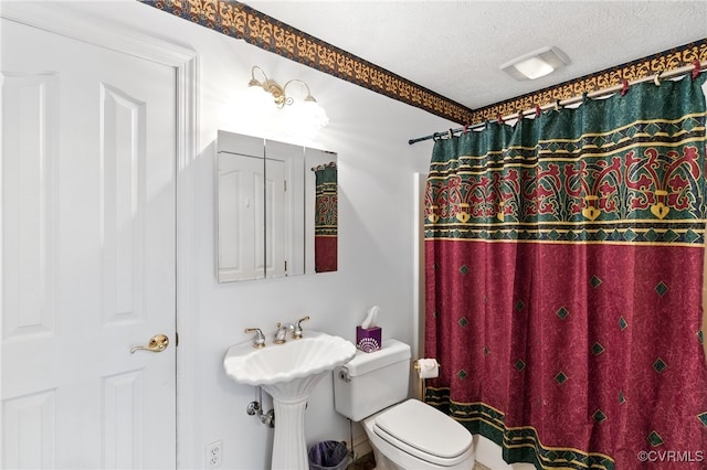 4800 Bailey Branch Ln, Quinton, VA 23141 - full bathroom featuring a textured ceiling and a shower with shower curtain