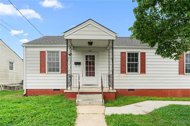 200 Hargrave Ave, Colonial Heights, VA 23834 - view of front of property featuring crawl space, a front lawn, and roof with shingles