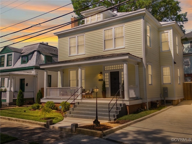 130 N Jefferson St, Petersburg, VA 23803 - traditional style home with a porch