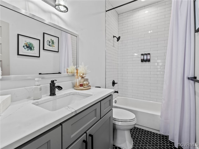 130 N Jefferson St, Petersburg, VA 23803 - bathroom featuring vanity and shower / bathtub combination with curtain